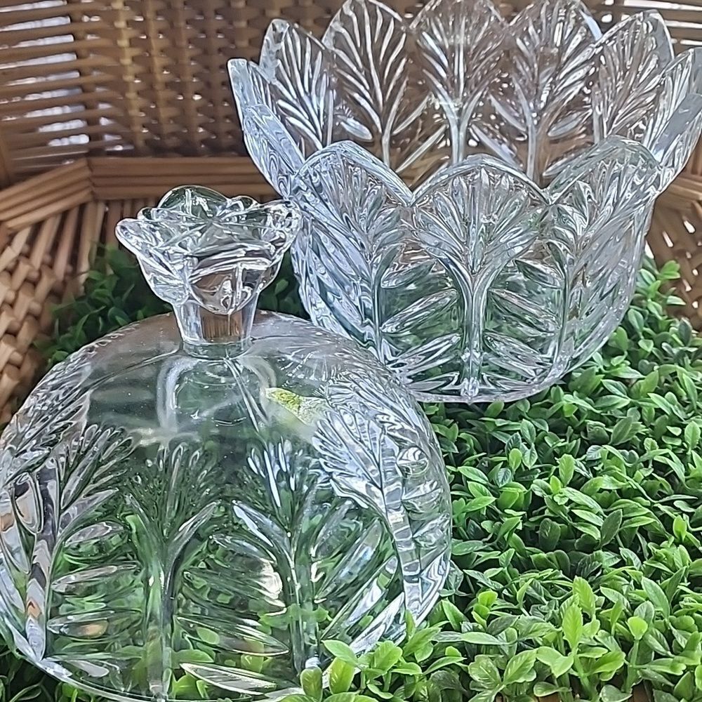 24% Lead Crystal Fifth Ave. Portico Covered Candy Dish Trinkets Mementos